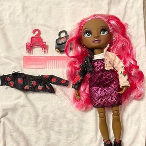rainbow high series 3 daria roselyn fashion doll